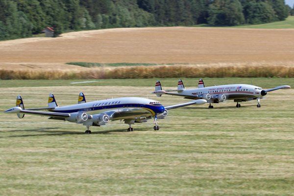 Cinéma et mode rétro : une romance intemporelle