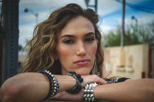 Conseils Essentiels : Adopter le Jeûne Intermittent dans la Routine Fitness des Femmes Athlètes