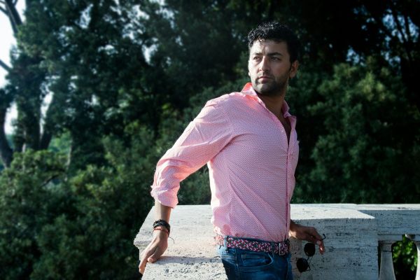 Les meilleures astuces pour porter la chemise rose pour homme